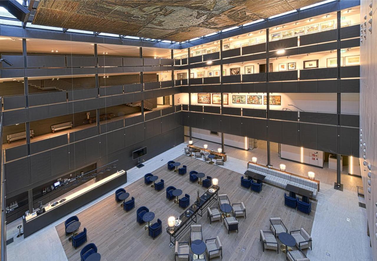 ปาราดอร์ เด เลออน Hotel ภายนอก รูปภาพ The interior of the hotel